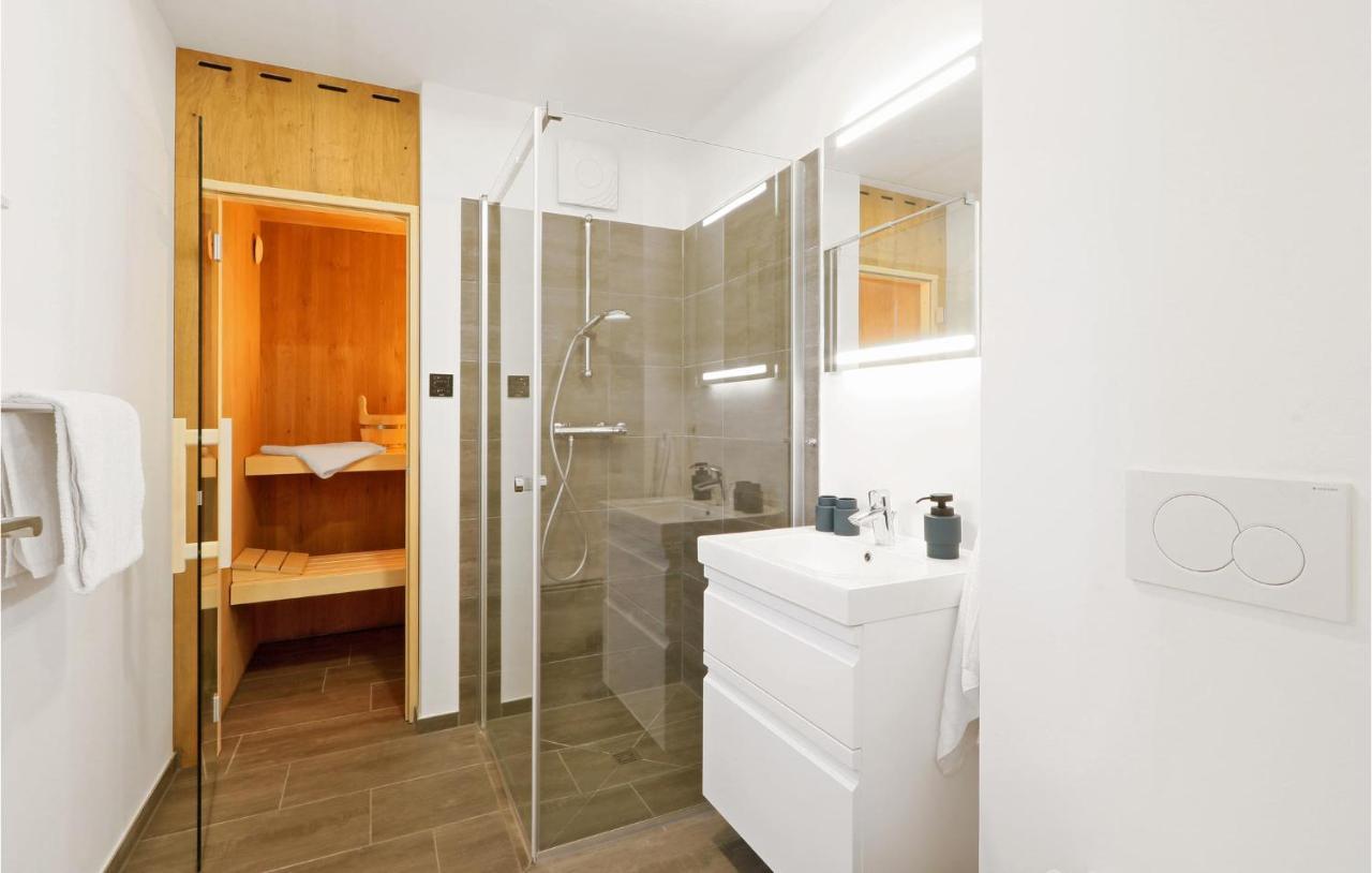 2 Bedroom Gorgeous Home In Lembruch-Duemmer See Zewnętrze zdjęcie