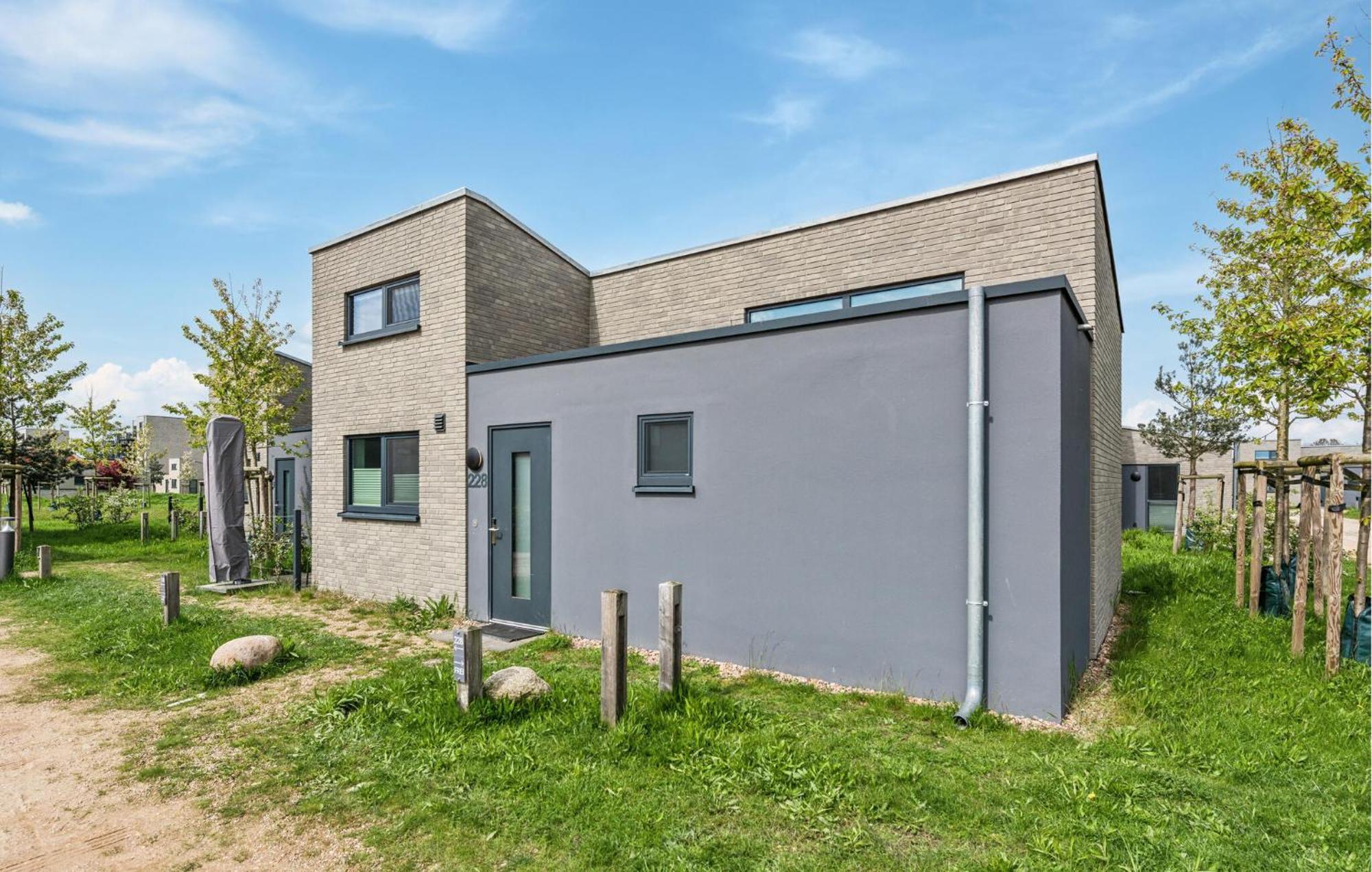 2 Bedroom Gorgeous Home In Lembruch-Duemmer See Zewnętrze zdjęcie